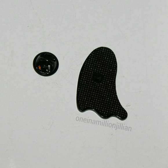 Halloween Ghost/Spirit of the Dead Boo! Pin - Picture 3 of 4